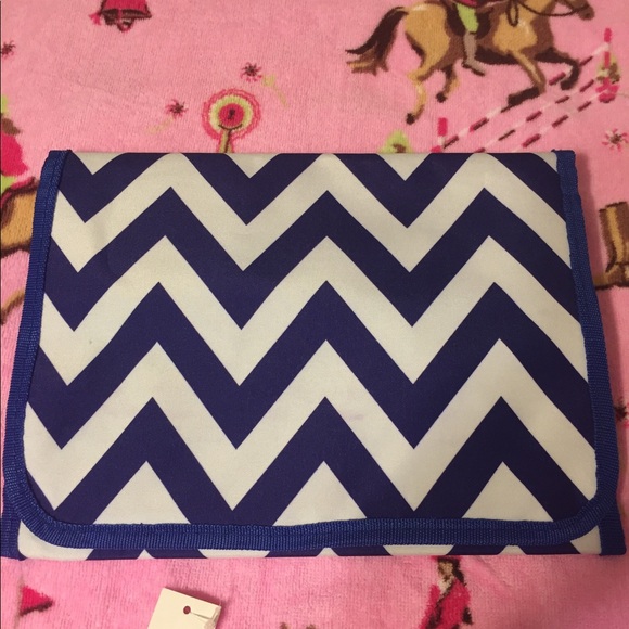 Ever Moda Royal Blue Chevron Hanging Cosmetic Bag - Picture 5 of 7